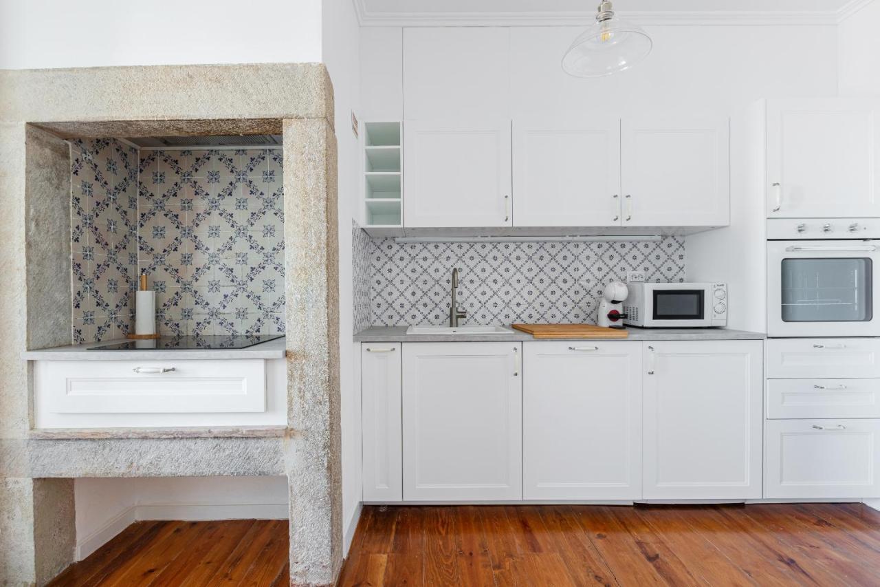 White & Blue Vintage Home In Graca Lissabon Buitenkant foto