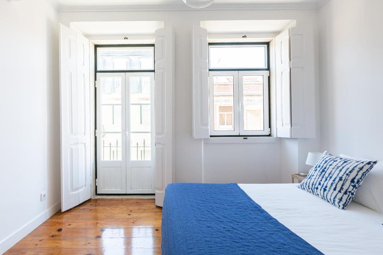 White & Blue Vintage Home In Graca Lissabon Buitenkant foto