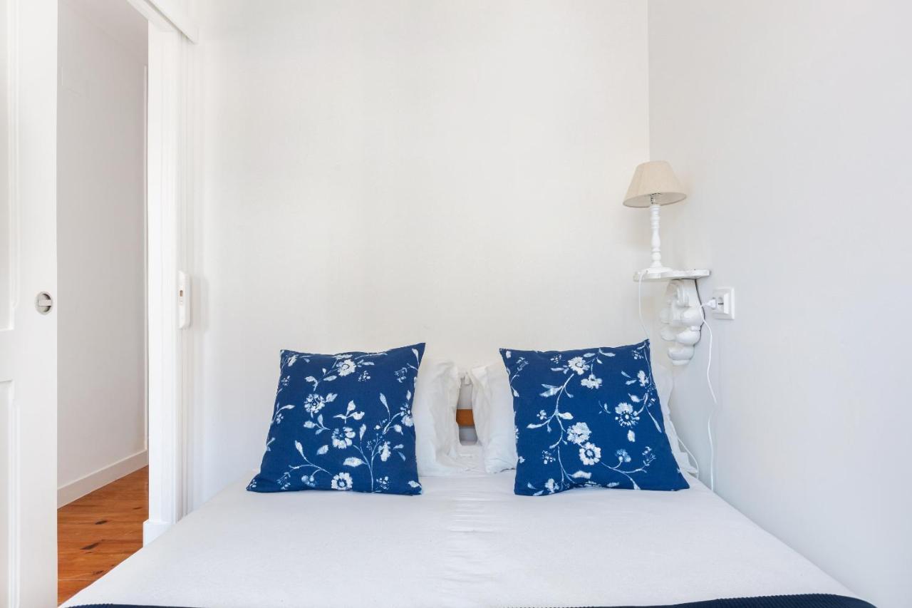 White & Blue Vintage Home In Graca Lissabon Buitenkant foto