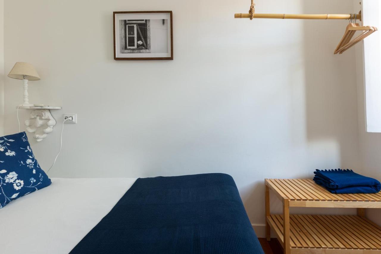 White & Blue Vintage Home In Graca Lissabon Buitenkant foto